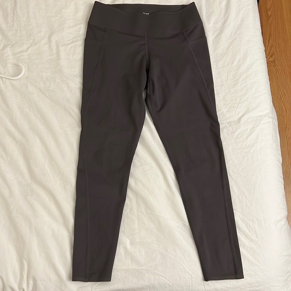 Uniqlo AIRism Gray Leggings